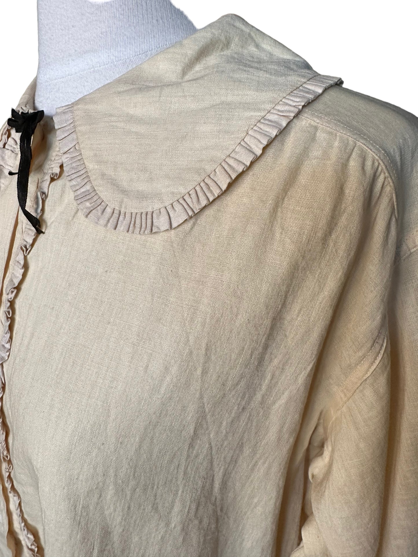 Left shoulder view of Early 1900s Antique Linen Blouse | Seattle Antique Clothing | Barn Owl True Vintage