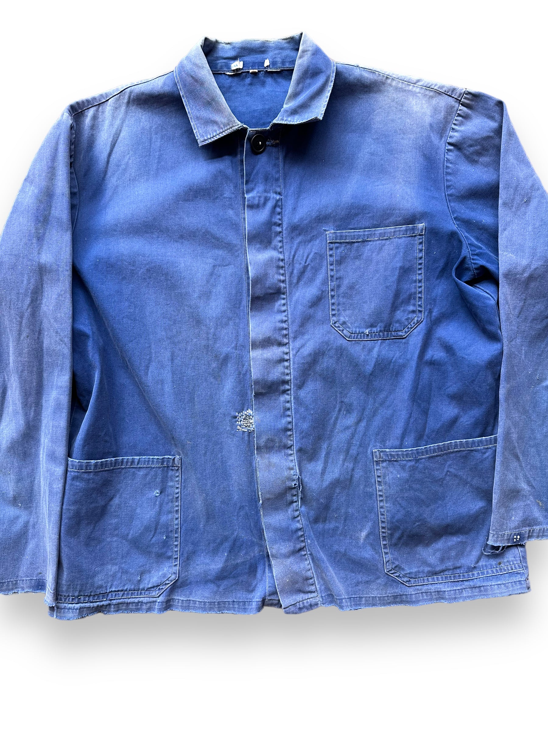Front Detail of Vintage Faded French Workwear Chore Coat SZ L | Vintage European Workwear Seattle | Barn Owl Vintage Goods Seattle