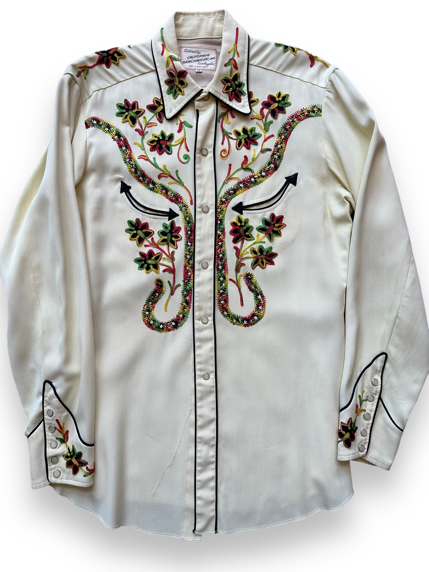 Front close up of Vintage California Ranchwear Chainstitched Pearlsnap Western Shirt SZ M | Vintage Chainstitch Gabardine Seattle | Barn Owl Vintage Seattle