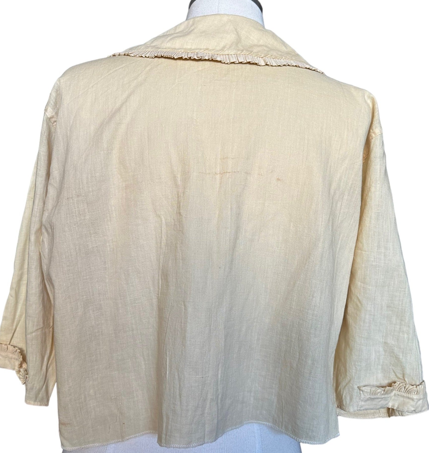 Full back view of Early 1900s Antique Linen Blouse | Seattle Antique Clothing | Barn Owl True Vintage