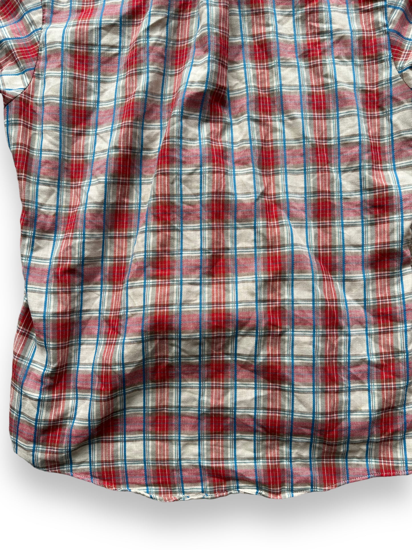 Back bottom half of Vintage Plaid Par Four Sportswear Button Up Shirt SZ M | Vintage Cotton Flannel Seattle | Barn Owl Vintage Seattle