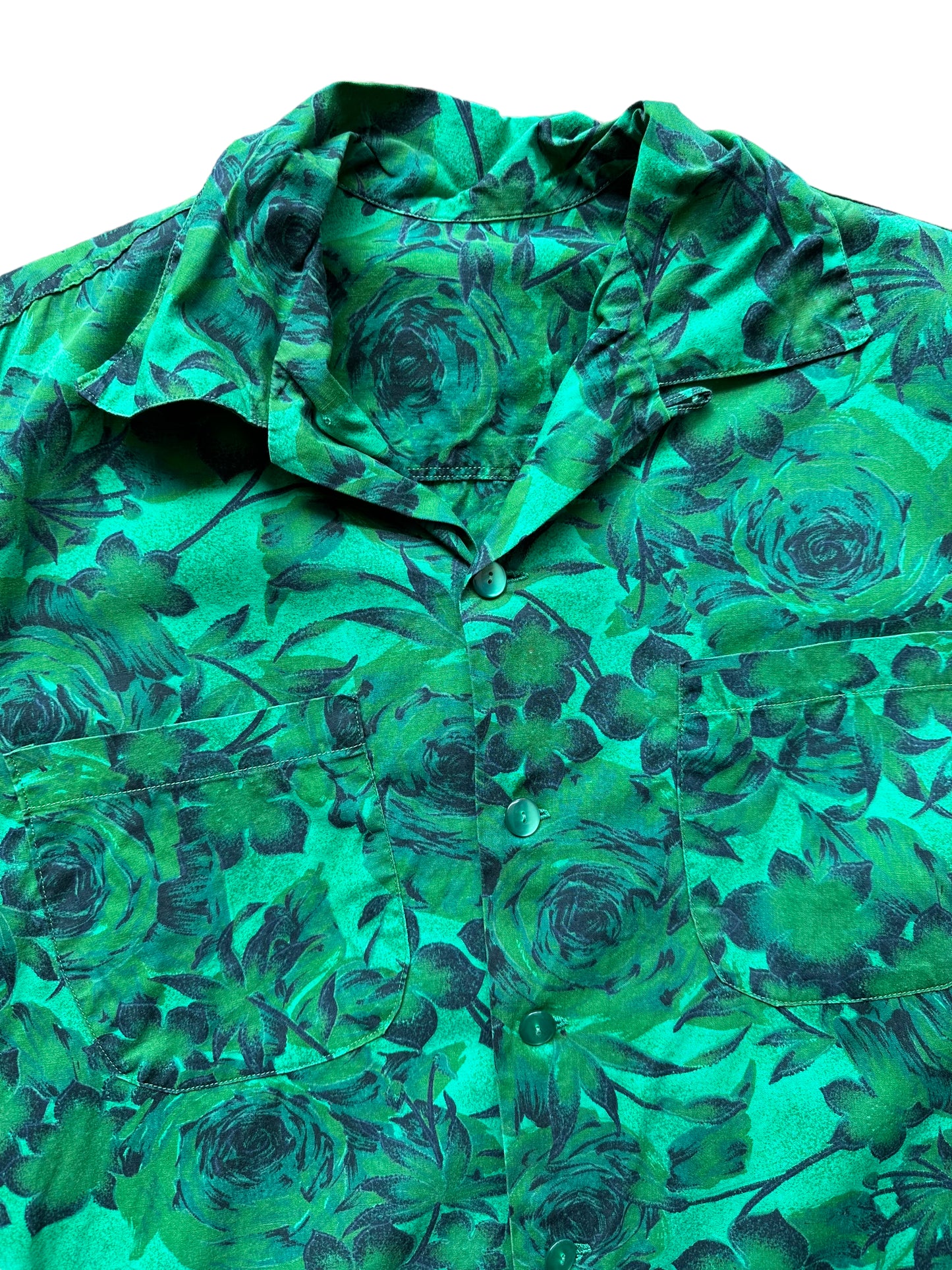 Front collar shot of Vintage Green Aloha Shirt SZ XL | Seattle Vintage Rayon Hawaiian Shirt | Barn Owl Vintage Clothing Seattle