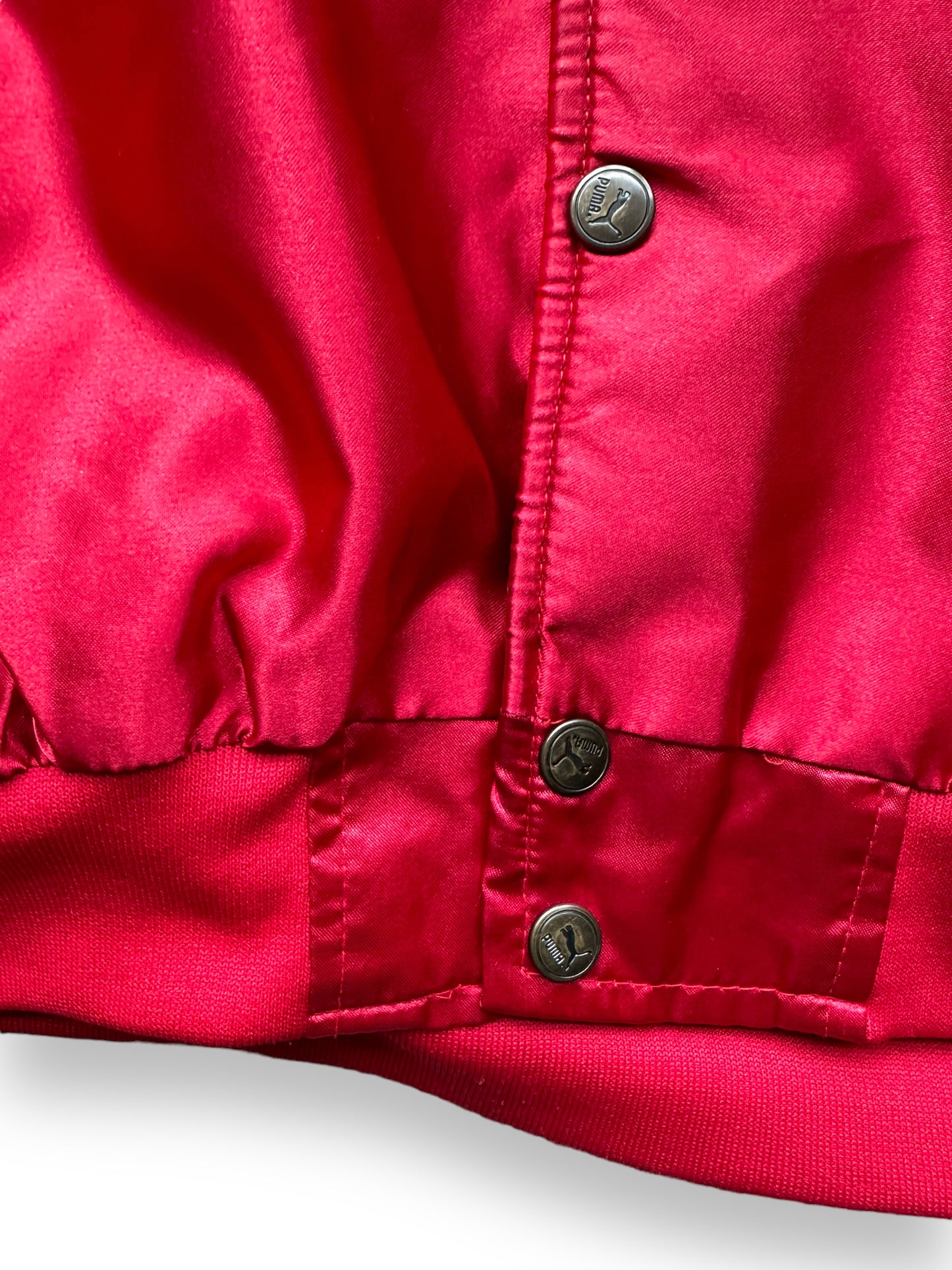 Bottom button shot of Vintage Skeeters Lounge Tacoma Satin Jacket SZ M | Vintage Coaches Jacket Seattle | Seattle Vintage Coaches Jackets