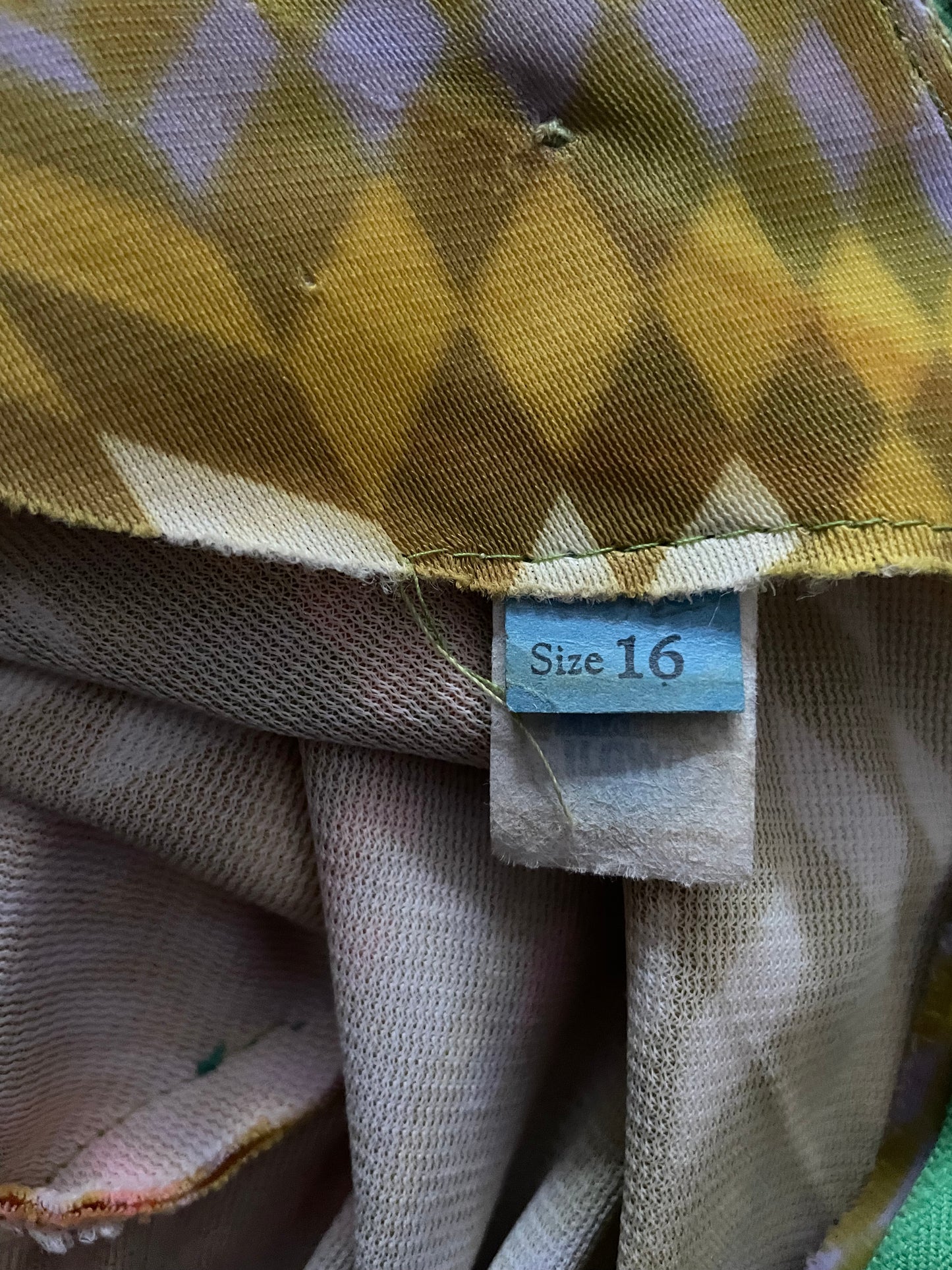 Size and union tag Vintage 1960s Geometric Pattern Dress SZ M | Seattle Vintage Dresses | Barn Owl Vintage