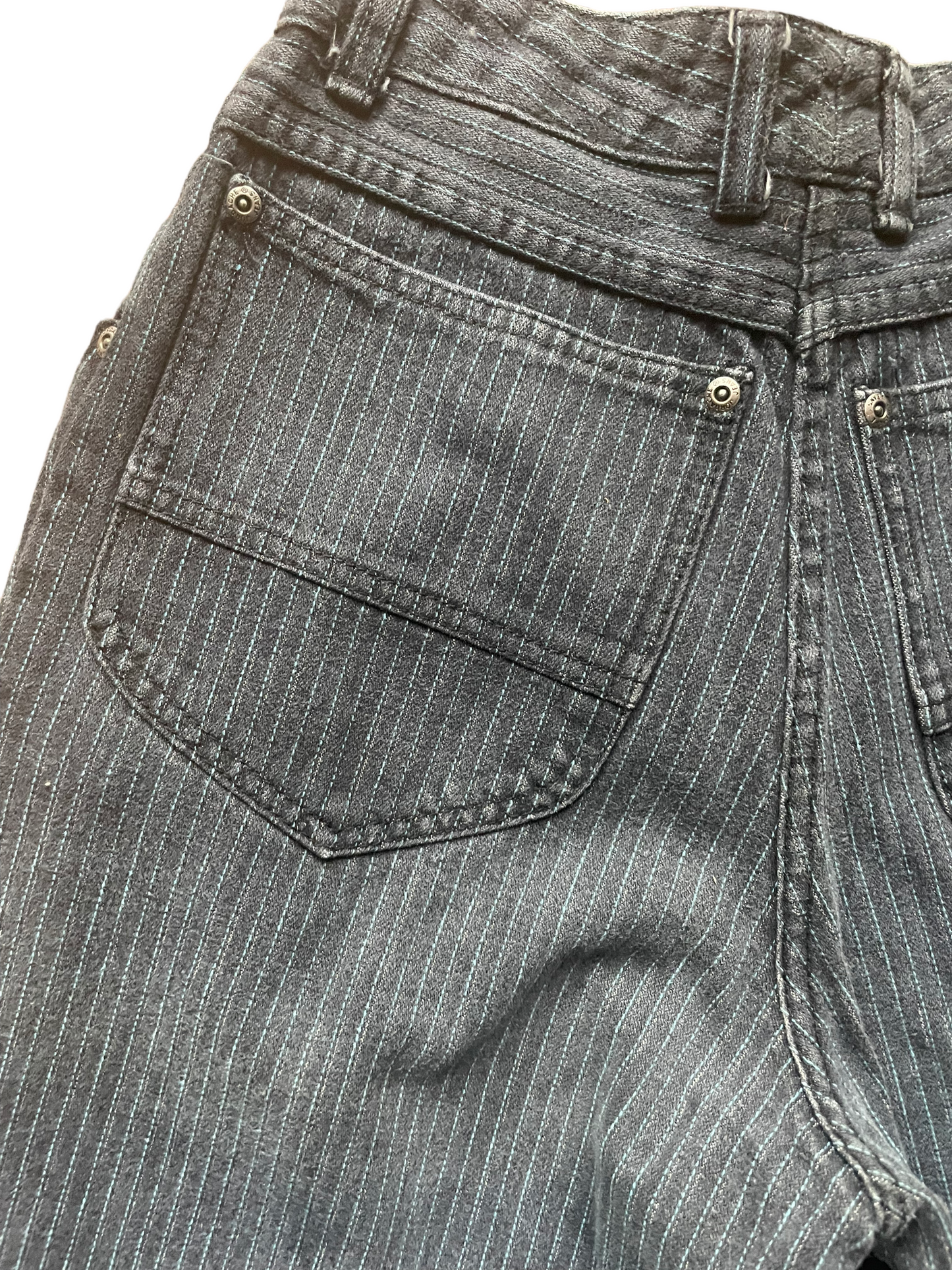 Left side back pocket view of Vintage 1980s Grey/Blue Pinstriped Jordache Jeans | Barn Owl Seattle | Vintage Ladies Jean and Pants