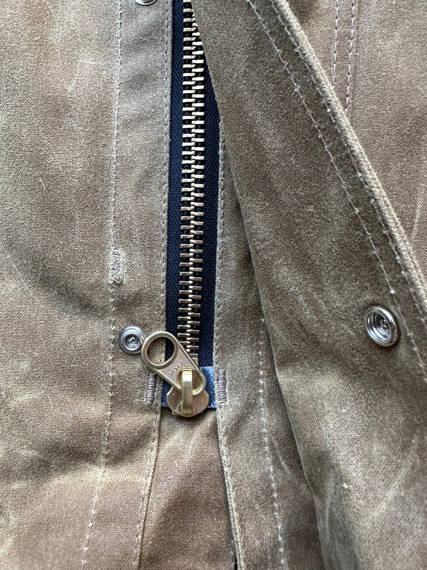 Zipper View of NWT Filson Tin Packer Coat SZ XL |  Barn Owl Vintage Goods Filson | Vintage Filson Tin Cloth Workwear Seattle