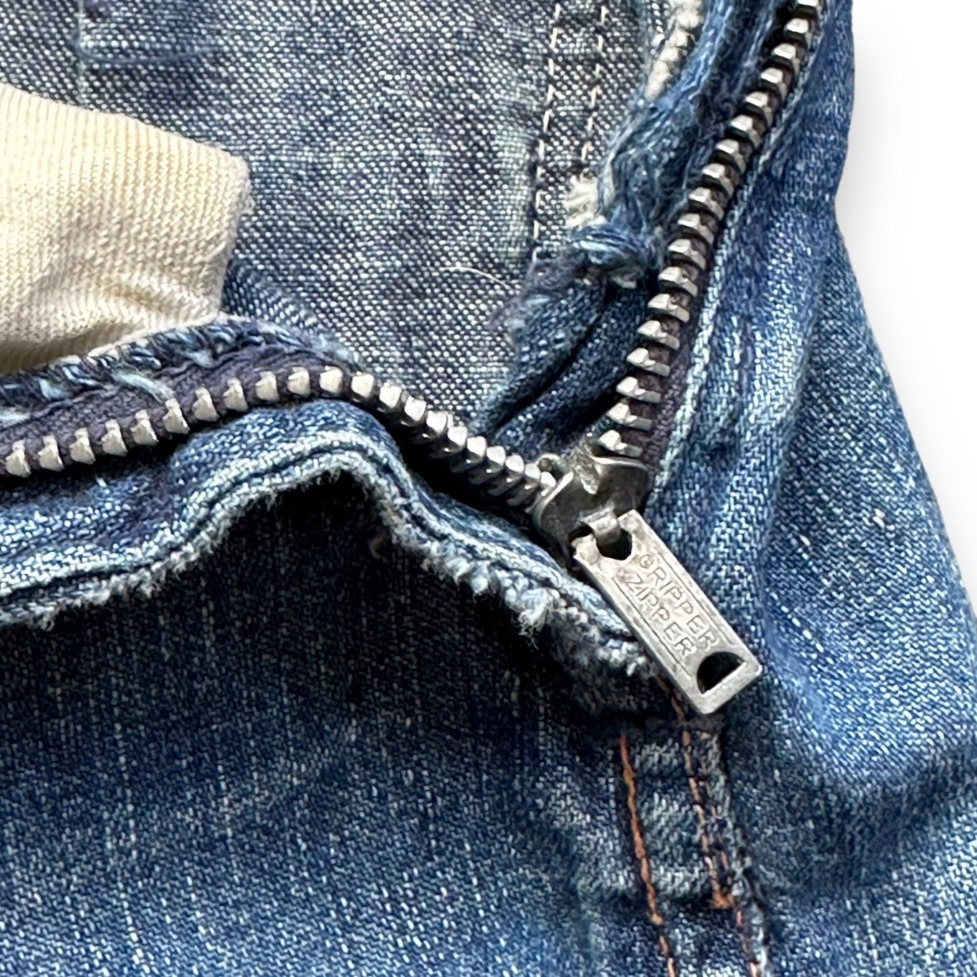 Gripper Zipper View of Vintage Blue Bell Misses Ladies Side Zip Jeans SZ 14 | Barn Owl Vintage Seattle | Vintage Womens Side Zip Denim