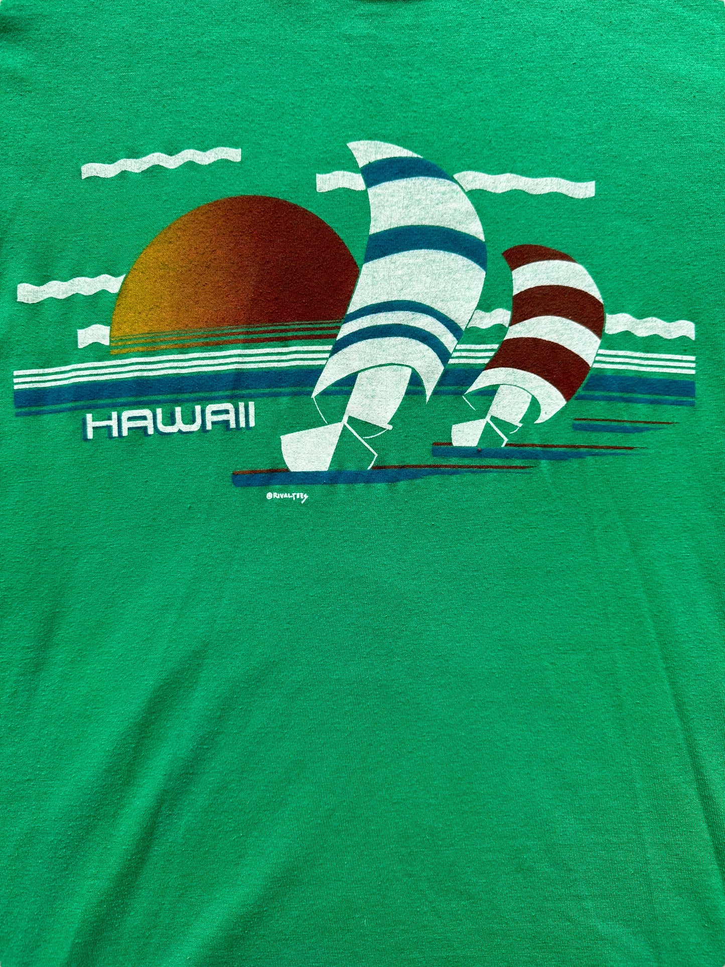 Front Detail on Vintage Green Hawaii Graphic Tee SZ M | Vintage T-Shirts Seattle | Barn Owl Vintage Tees Seattle