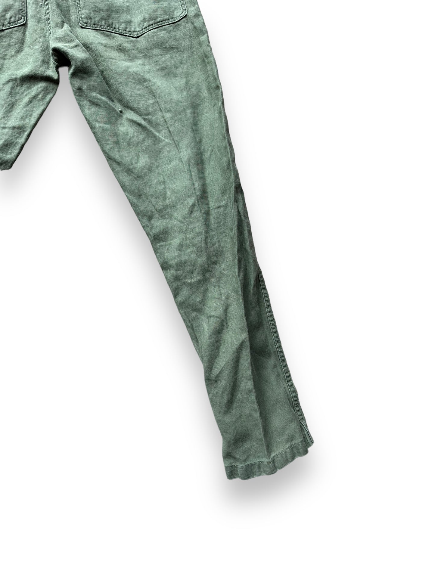 Right Rear Leg View of Vintage Sateen OG-107's W30 L32.5 | Vintage Viet Nam Era Baker Pants Seattle | Barn Owl Vintage Workwear