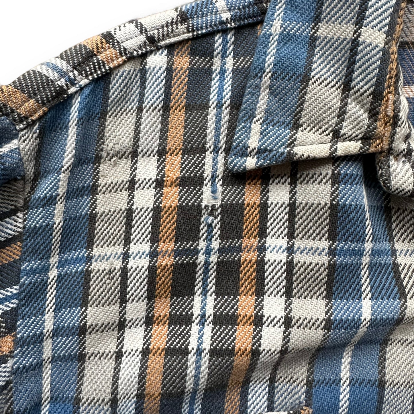 Front Right Shoulder and Snags on Vintage Blue Grey & Brown Big Mac Cotton Flannel SZ L | Vintage Cotton Flannel Seattle | Barn Owl Vintage Seattle