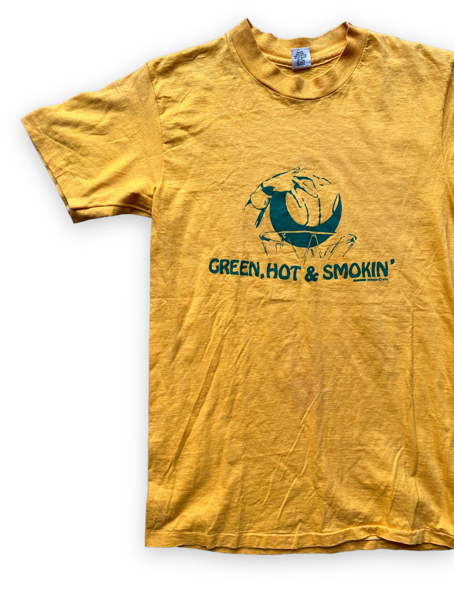 Front Right View of Vintage 1978 Seattle Supersonics Green, Hot & Smoking Playoff Tee SZ M | Vintage Seattle SuperSonics Tees | Barn Owl Vintage
