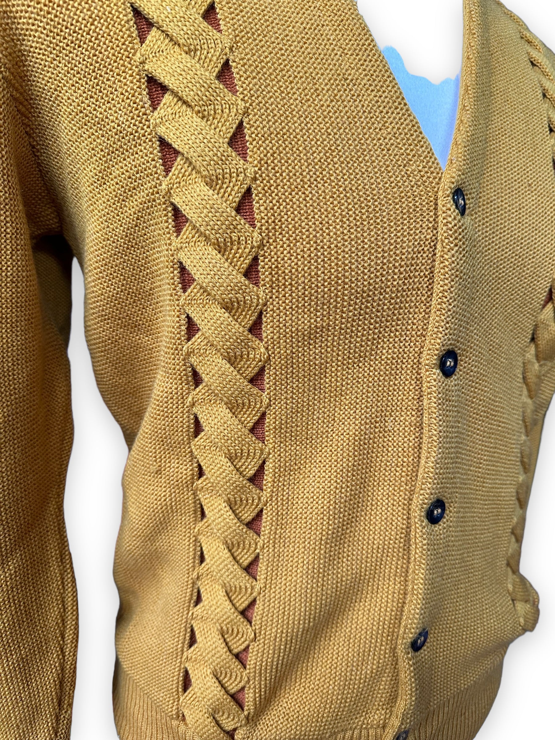 Helix Detail on Vintage Seattle Knitting Mills Golden Double Helix Wool Sweater SZ M |  Vintage Cardigan Sweaters Seattle | Barn Owl Vintage Seattle