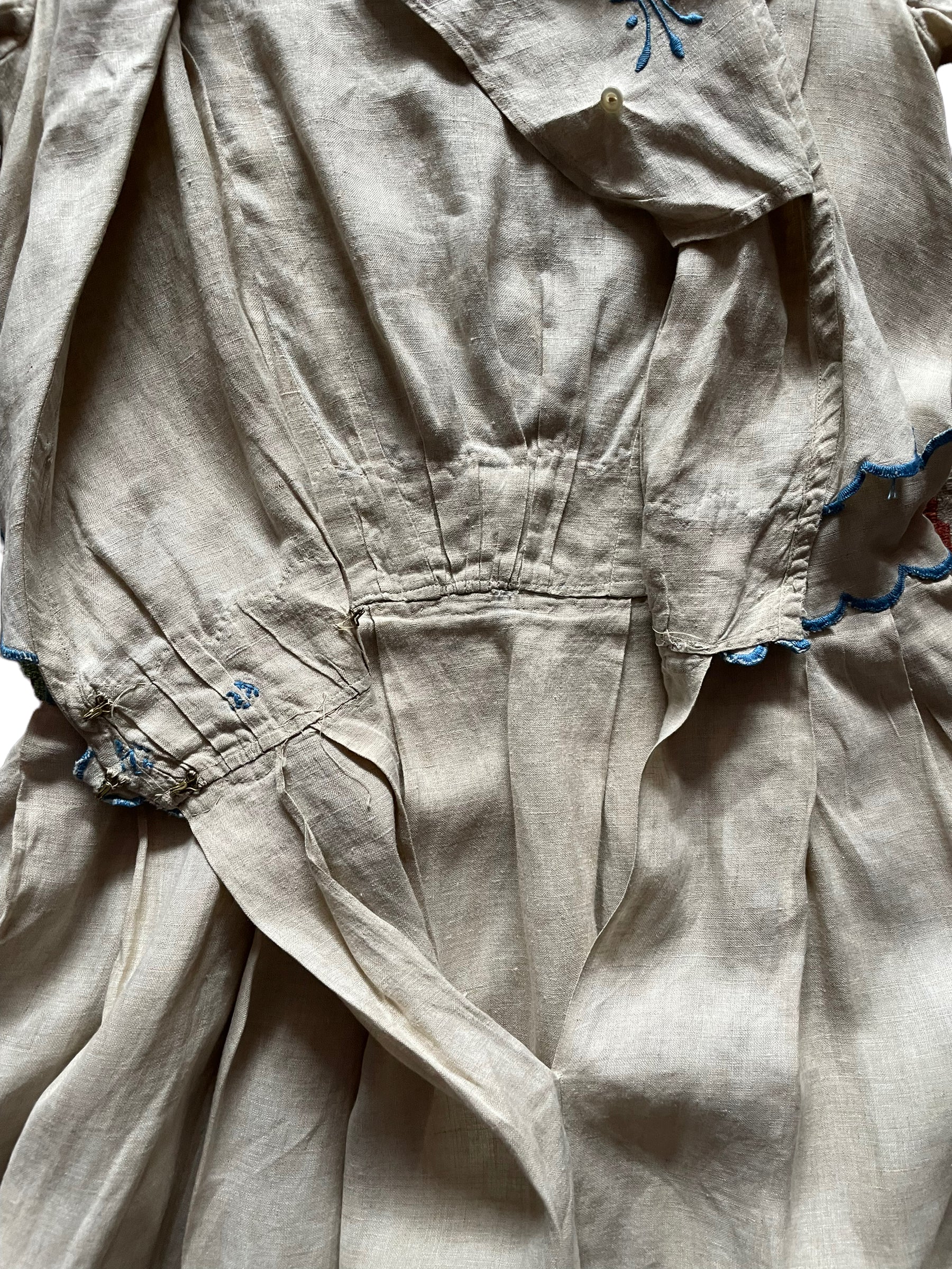 Open frontt view of Antique Early 1900s Linen Dress SZ XS