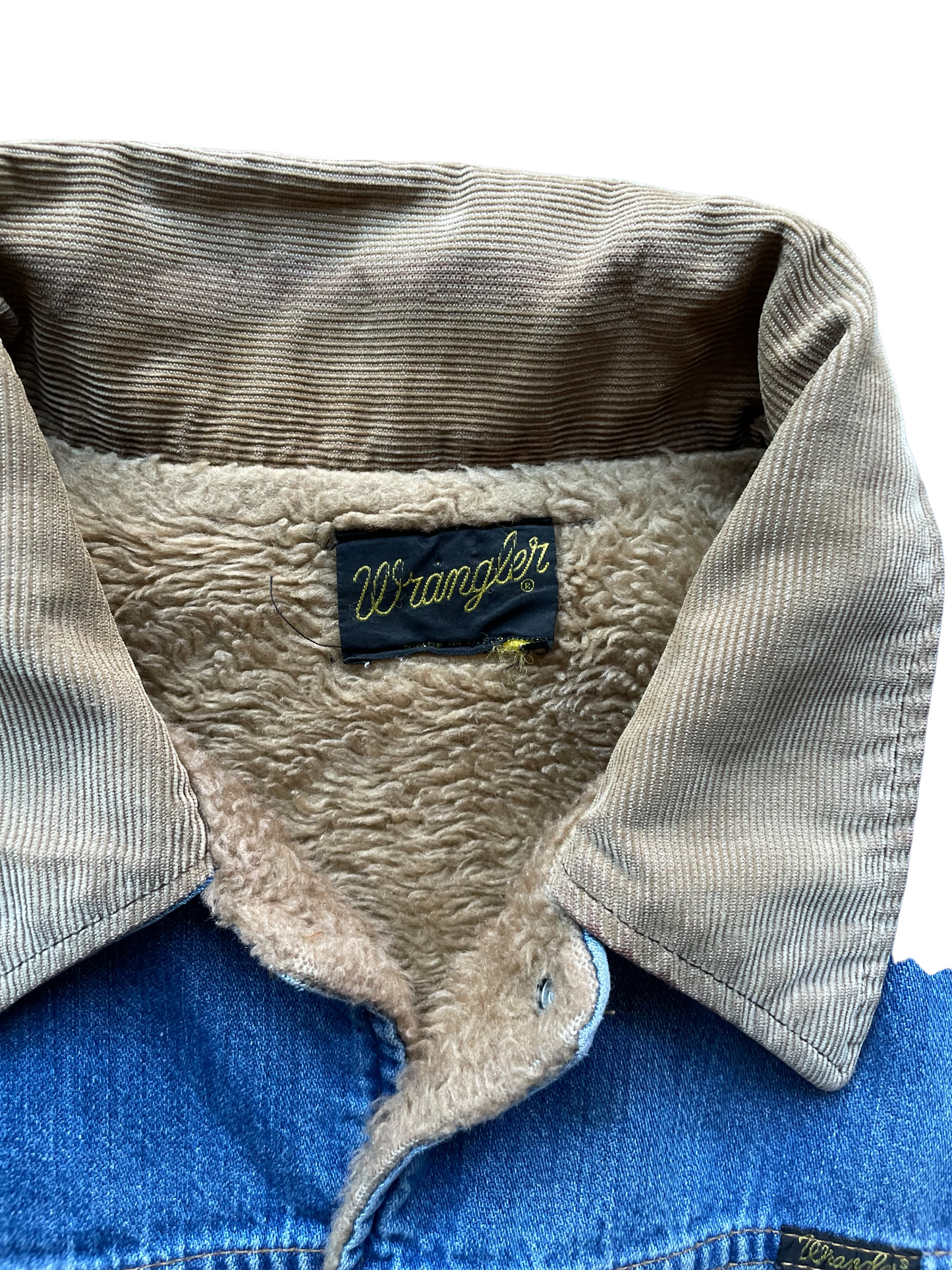 Vintage 70's Sherpa Lined Wrangler CLose up collar and tag
