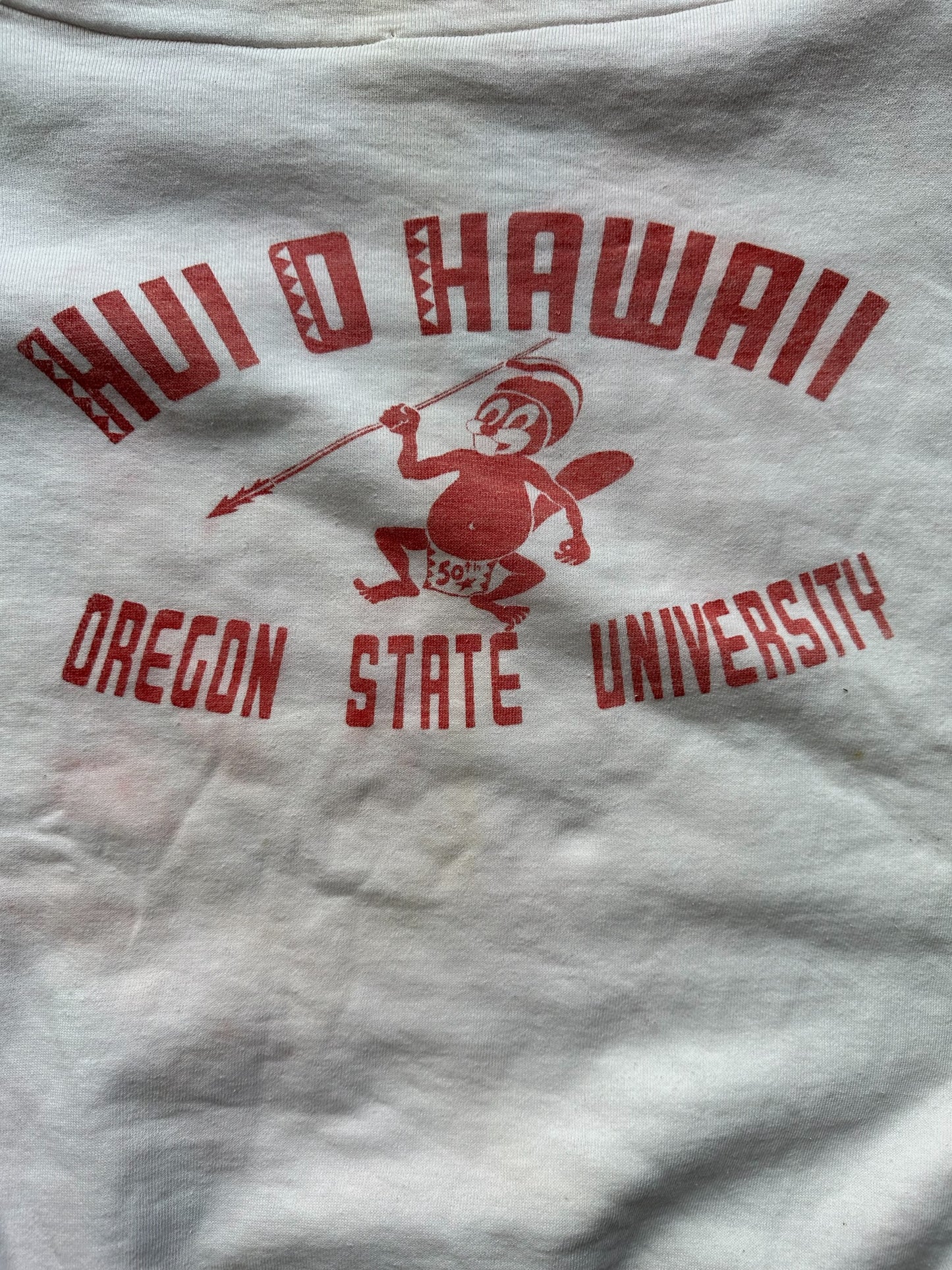 Close Up of Graphic with Slight Bleed on Vintage Oregon State University Hui O Hawaii Club Boatneck Sweatshirt SZ XL | Seattle Vintage Sweatshirt | Barn Owl Vintage Seattle
