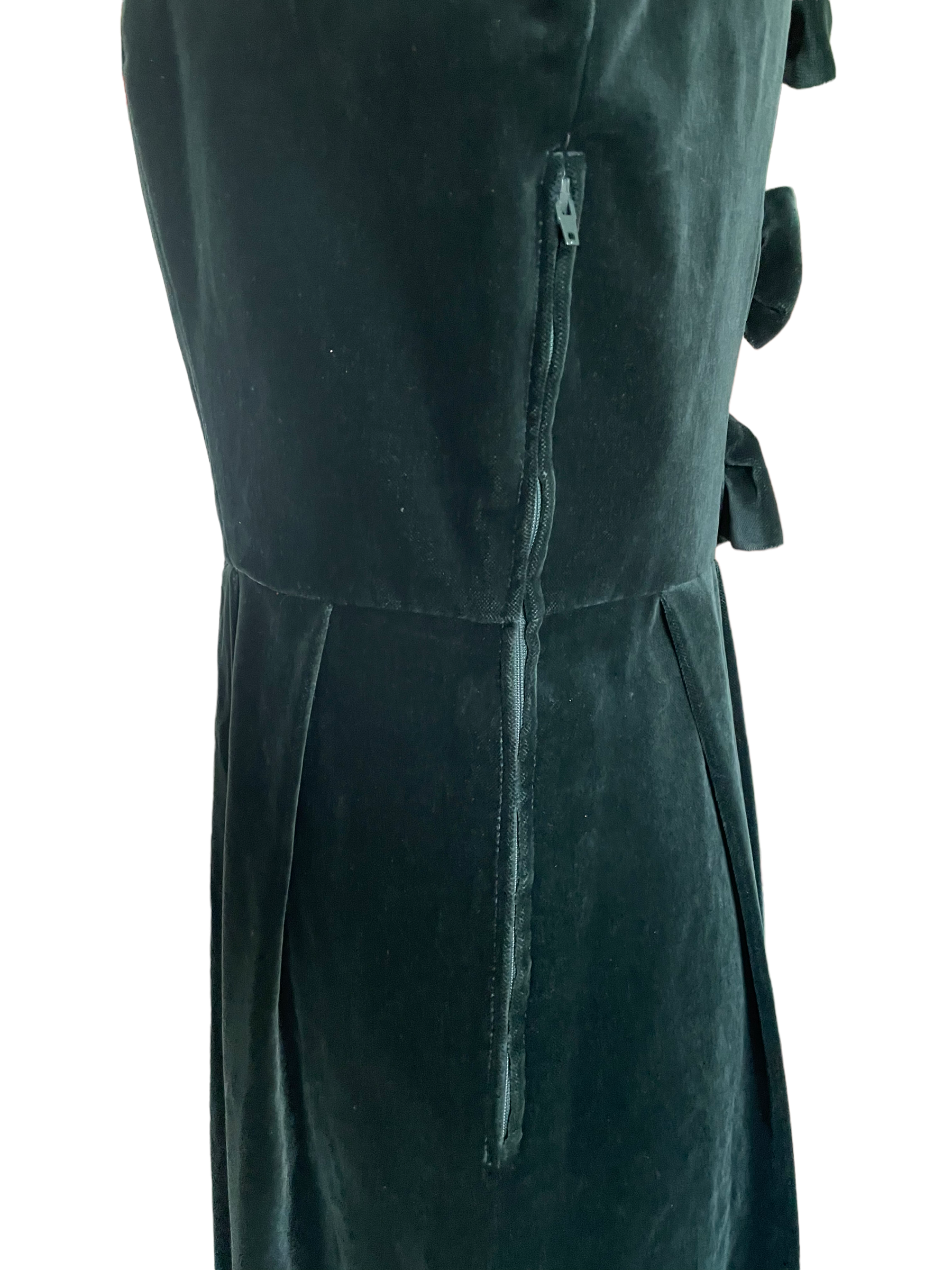 Vintage 1980s Green Velvet Laura Ashley Dress SZ S-M |  Barn Owl Vintage | Seattle Vintage Dresses Side zipper closure.