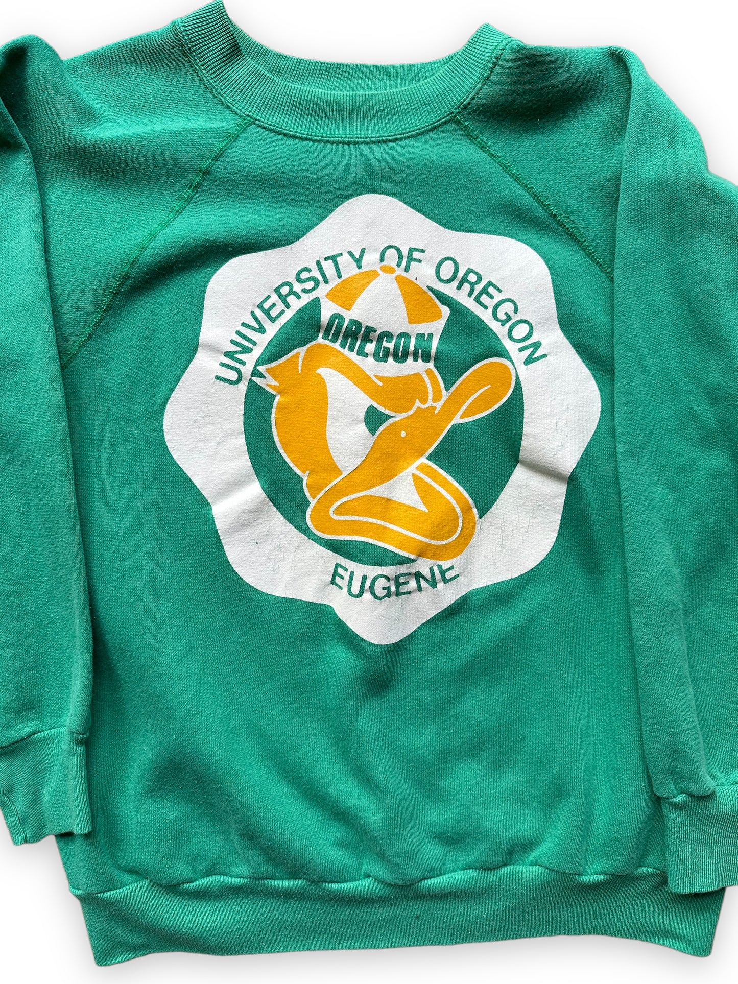 Front View Detail of Vintage University of Oregon Green Crewneck Sweatshirt SZ L | Seattle Vintage Crewnecks | Barn Owl Vintage Seattle