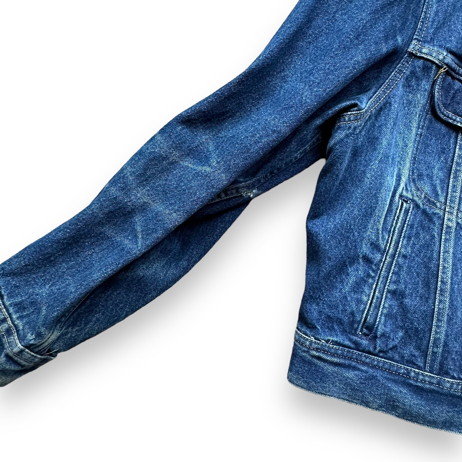 Honeycomb on Right Sleeve of Vintage Dark Lee Rider 101-J SZ 50 | Vintage Denim Workwear Seattle | Seattle Vintage Denim Jackets
