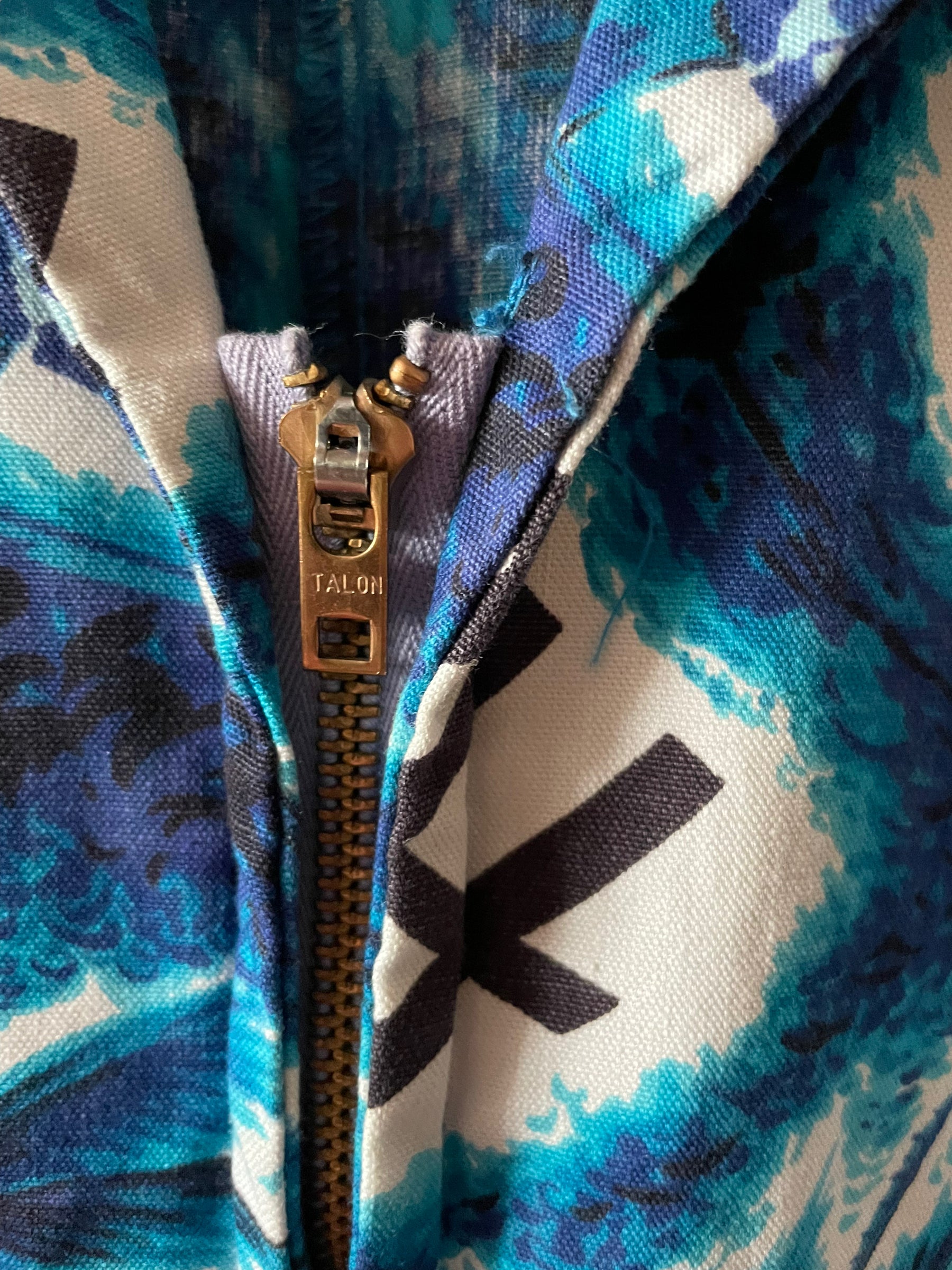 Close up of zipper pull Vintage 1950s Mr. Kailua Hawaiian Jumpsuit SZ M-L