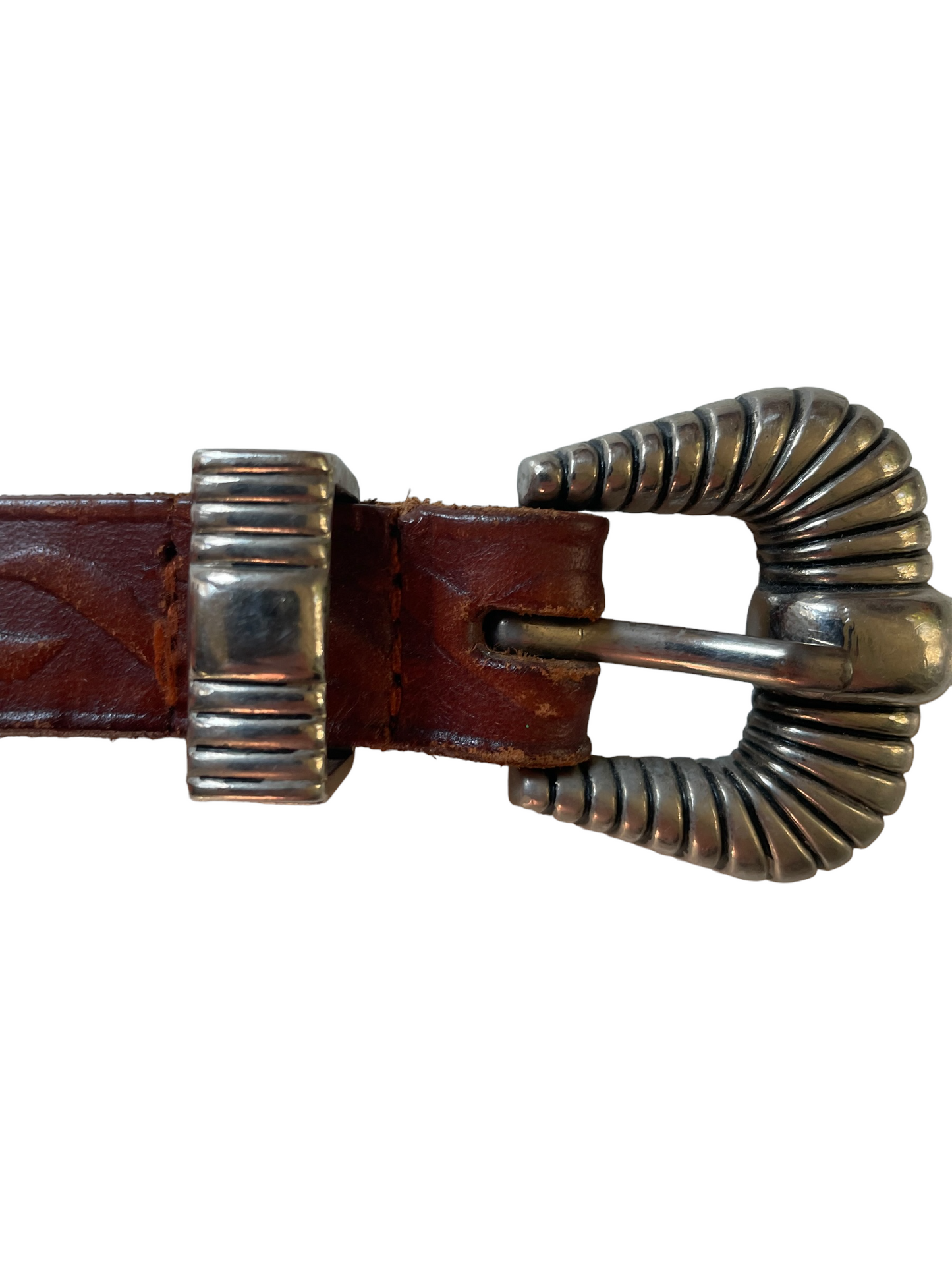 Vintage 1980s Tooled Leather Belt front buckle view.