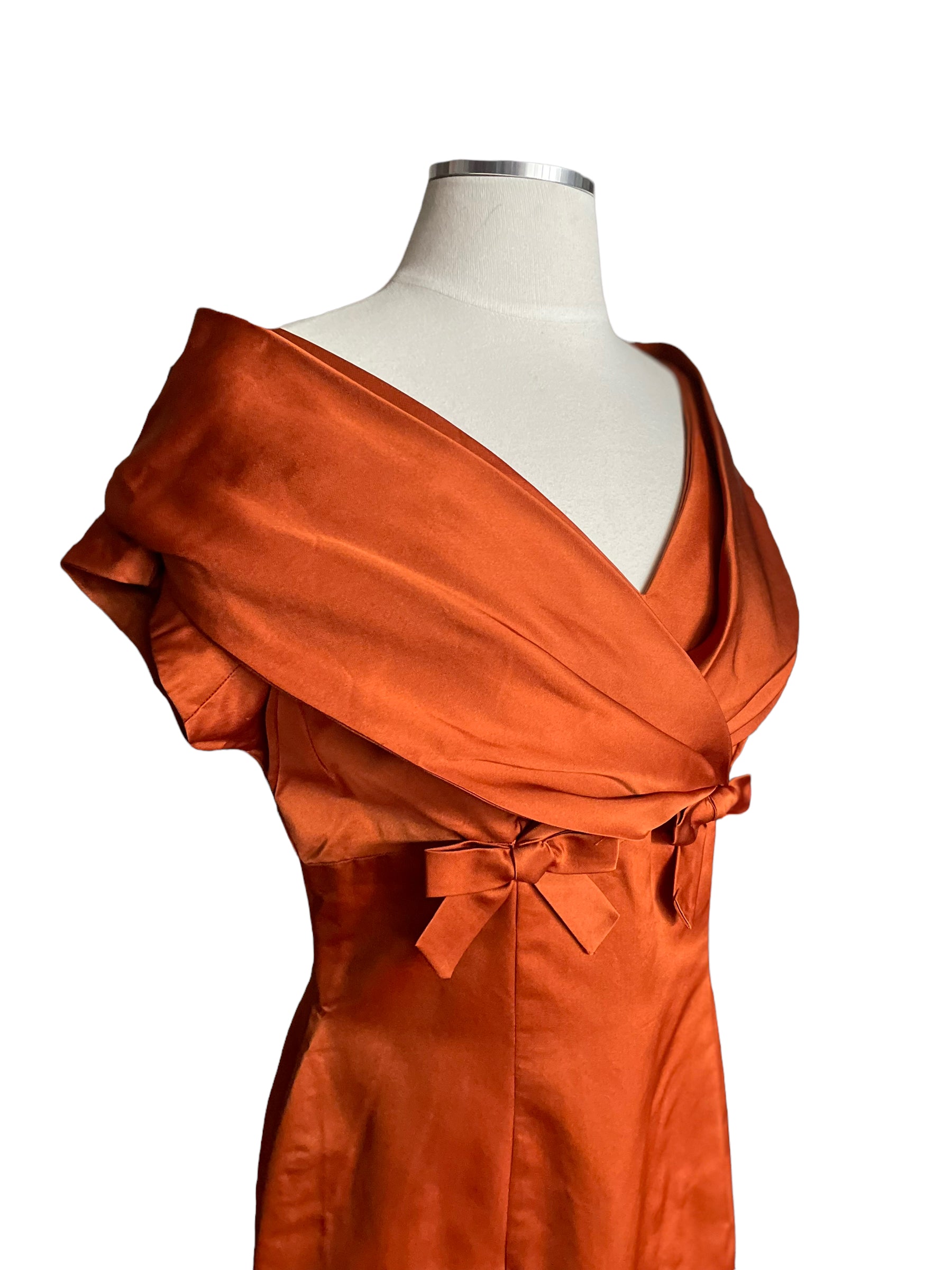 Left side view of Vintage 1950s Burnt Orange Silk Dress SZ M