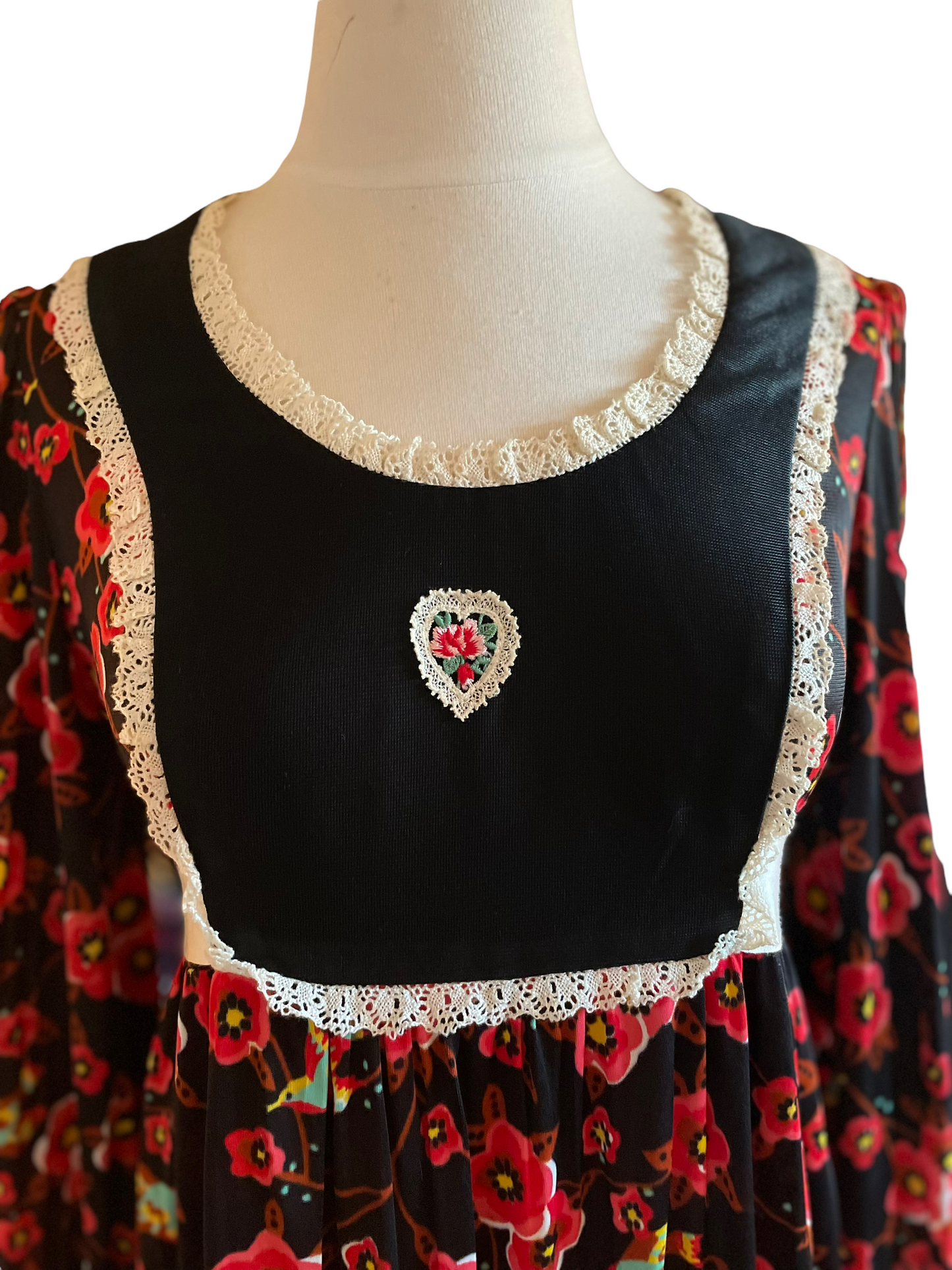 Vintage 1960s Cherry Blossom Maxi Dress SZ S-M |  Barn Owl Vintage | Seattle Vintage Dresses Close up of bodice.