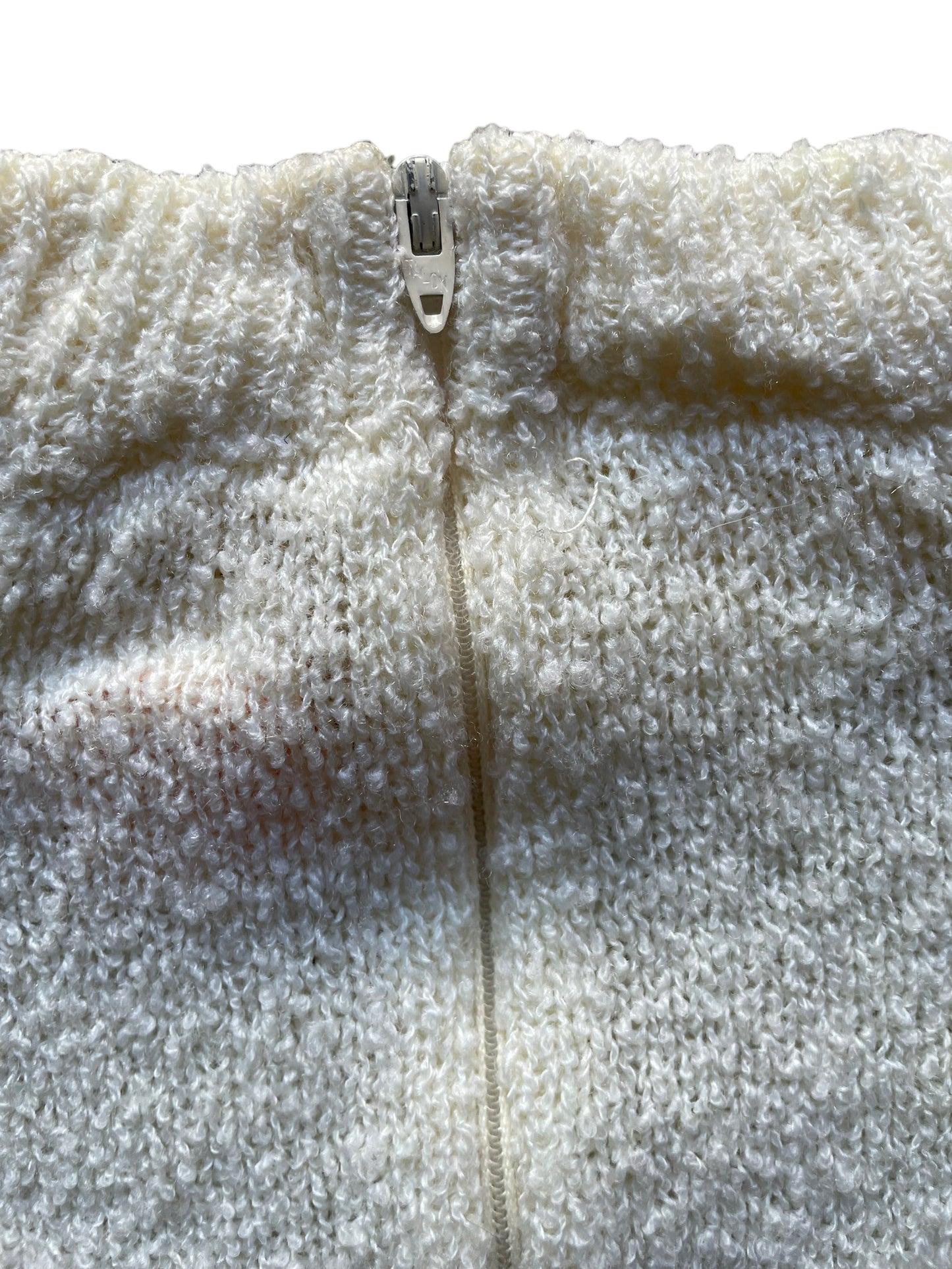 Zipper view of Vintage 1950s Pendleton Short Sleeve Sweater Sz M-L